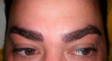 Microblading de cejas masculinas