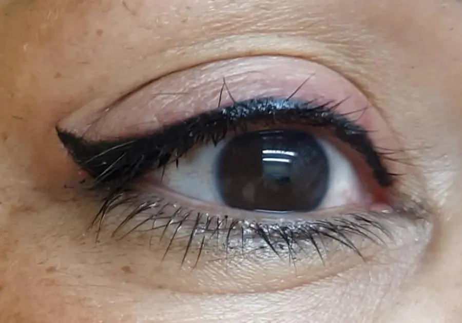Micropigmentación de ojos, contorno completo o línea superior e inferior